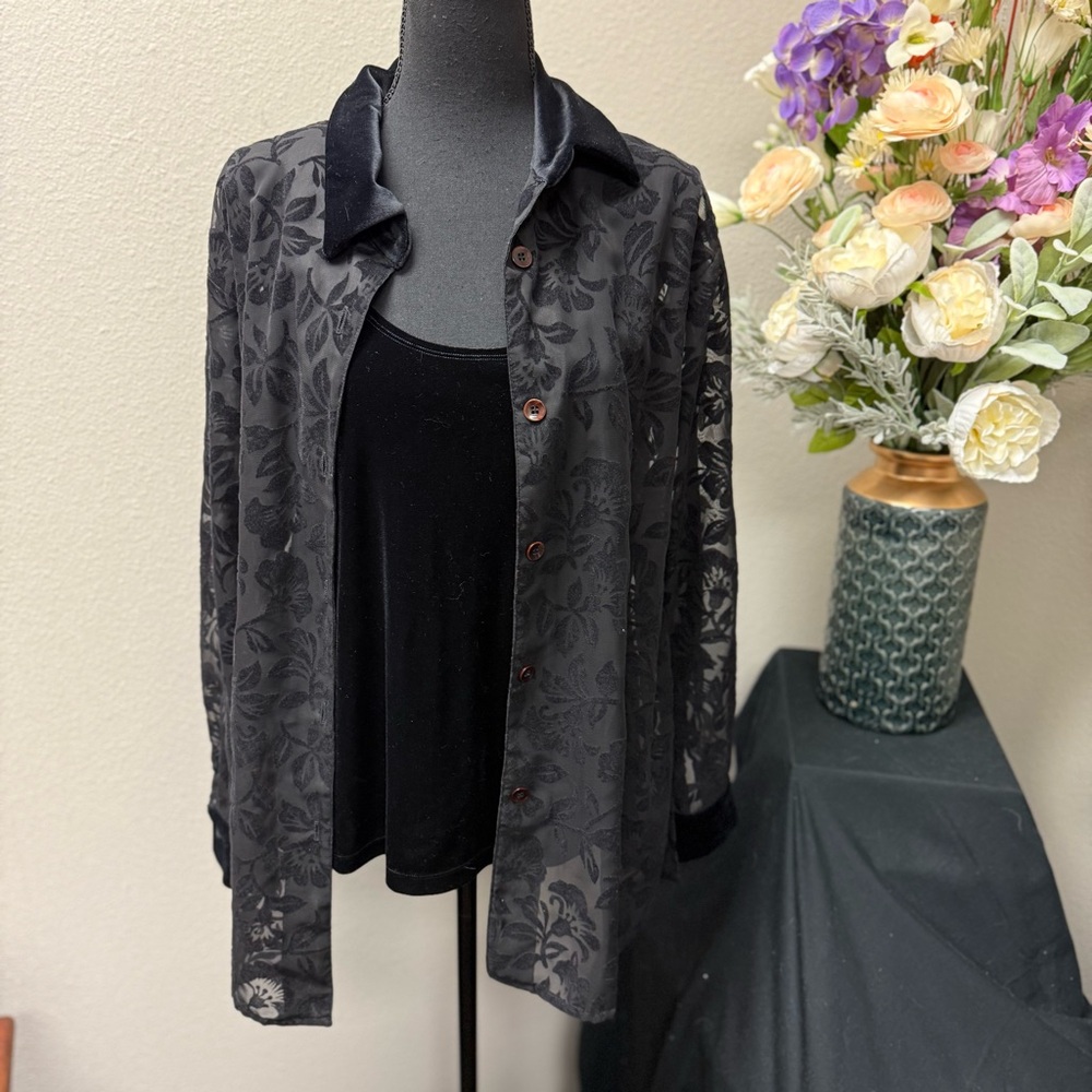 Truffles Black Velvet Collar Sheer Floral Burnout Blouse with Tank - Women’s Med